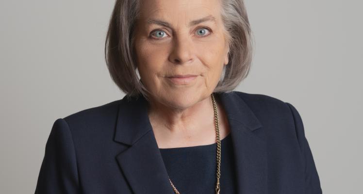 Photograph of Fiona King